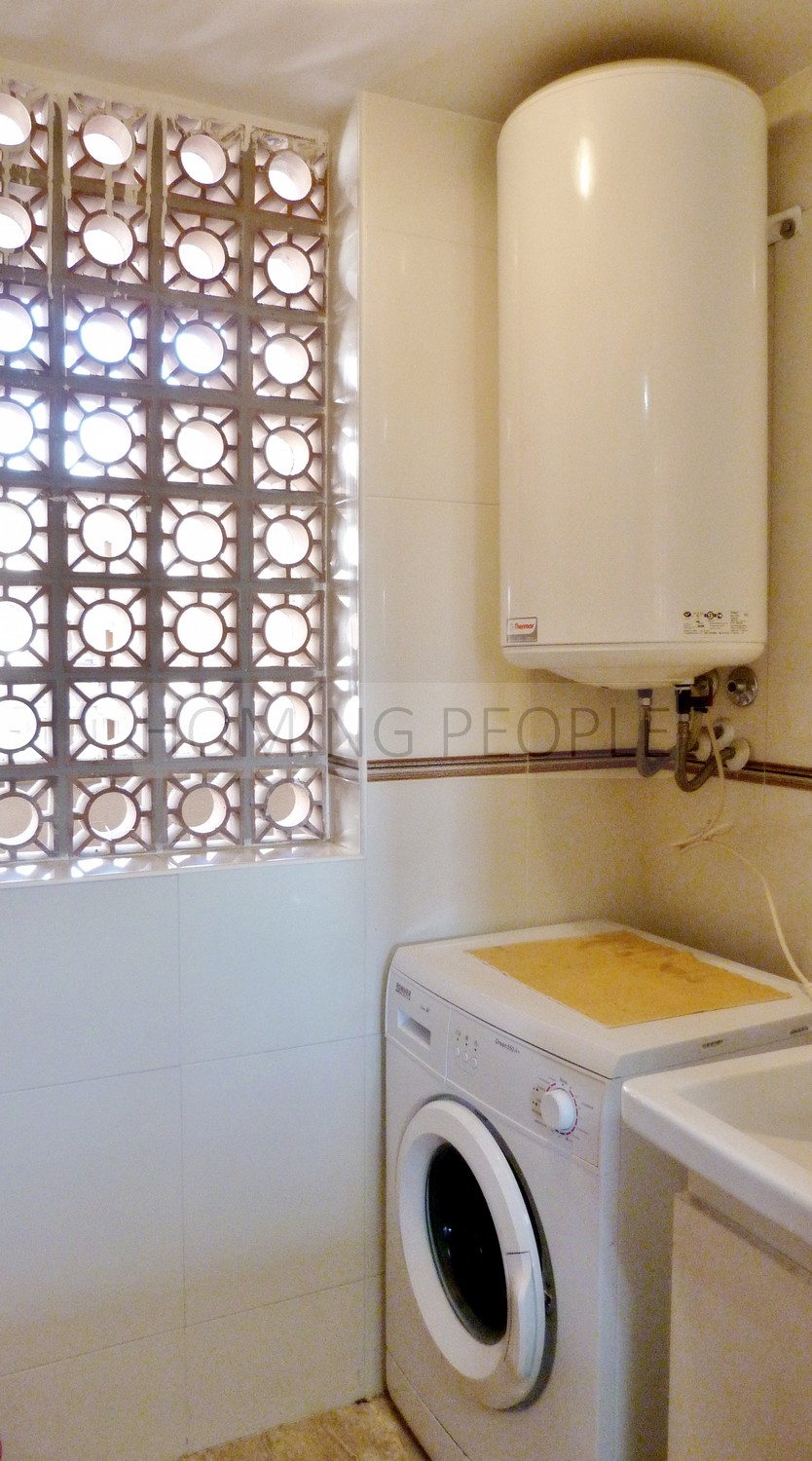 Very central yet quiet, modern and full-of-light