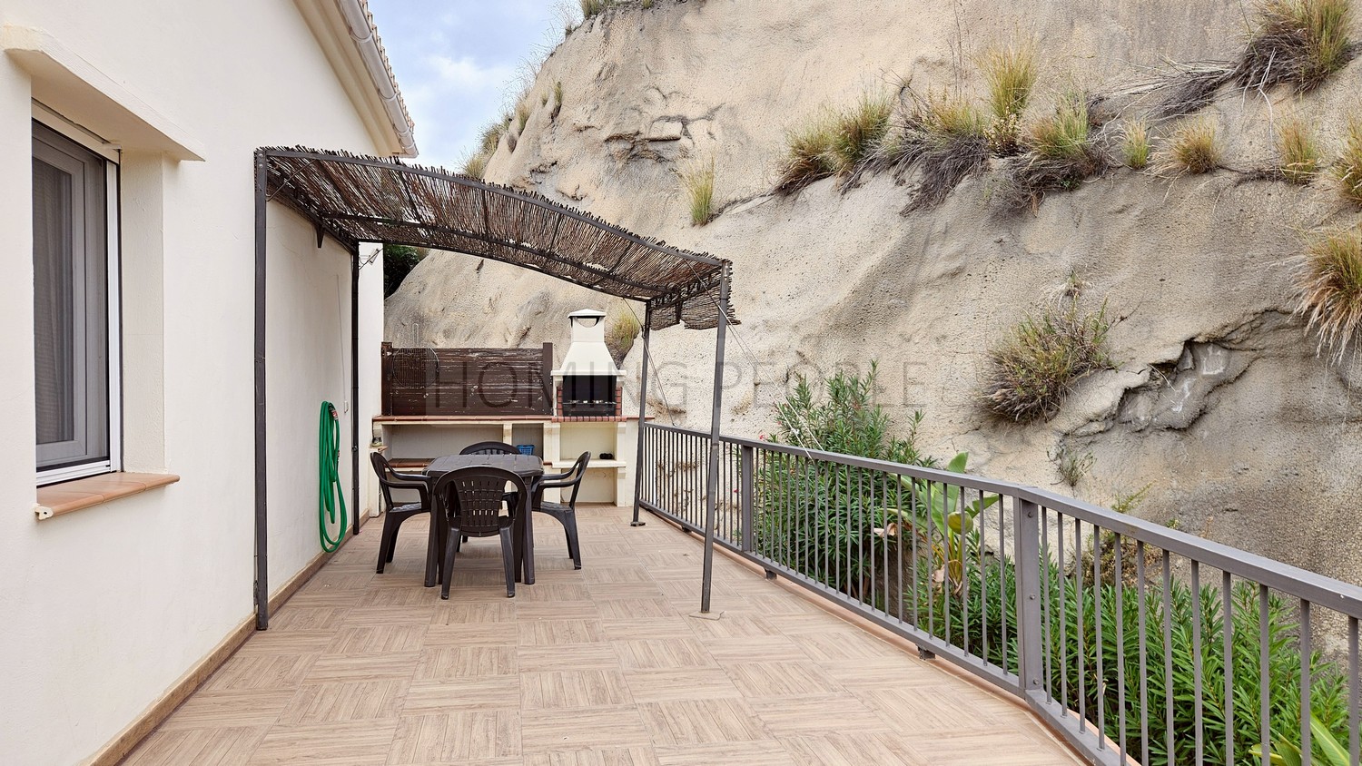 Duplex with large terrace and communal swimming pools