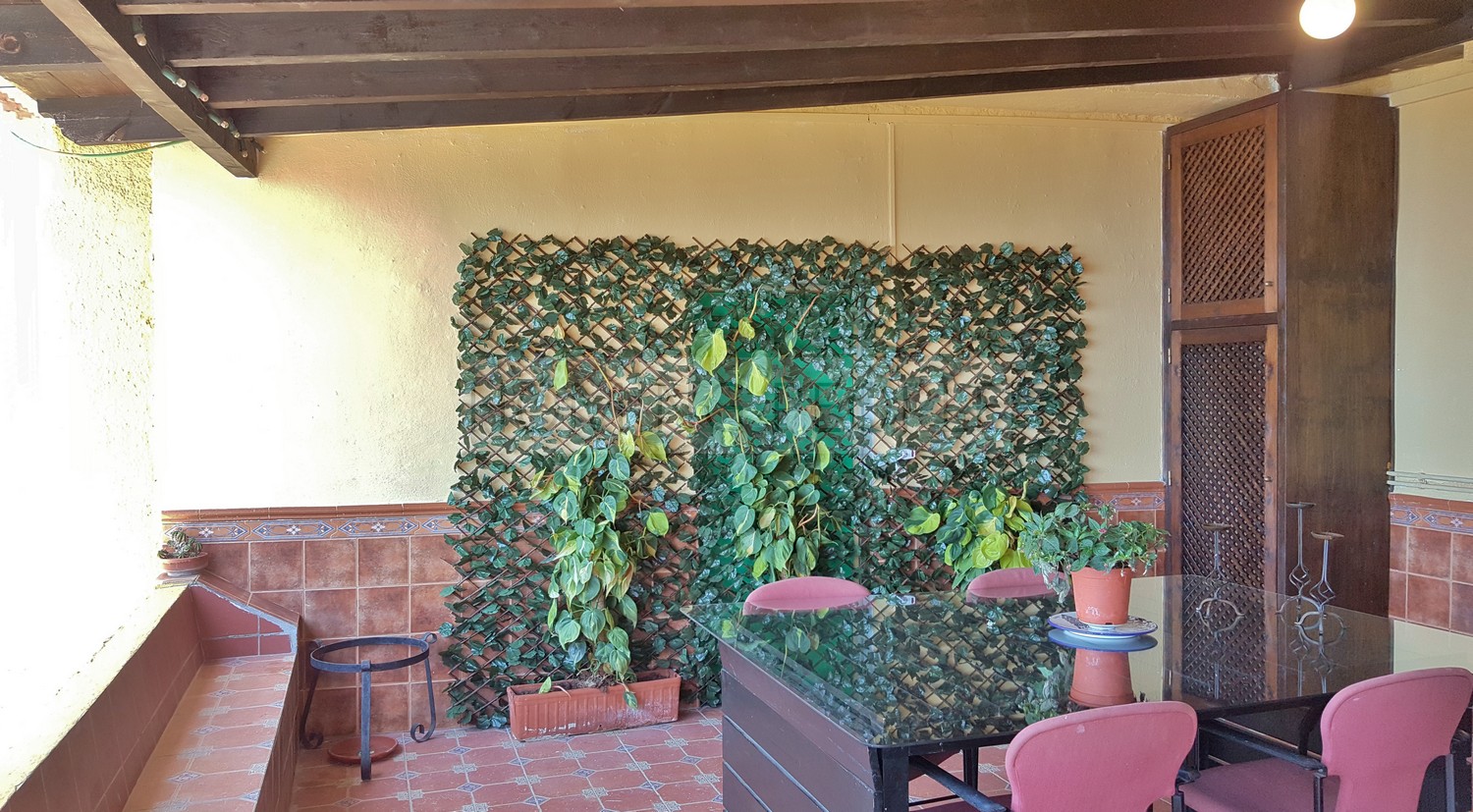 Appartement de type maison avec petit jardin et vue magnifique sur la mer