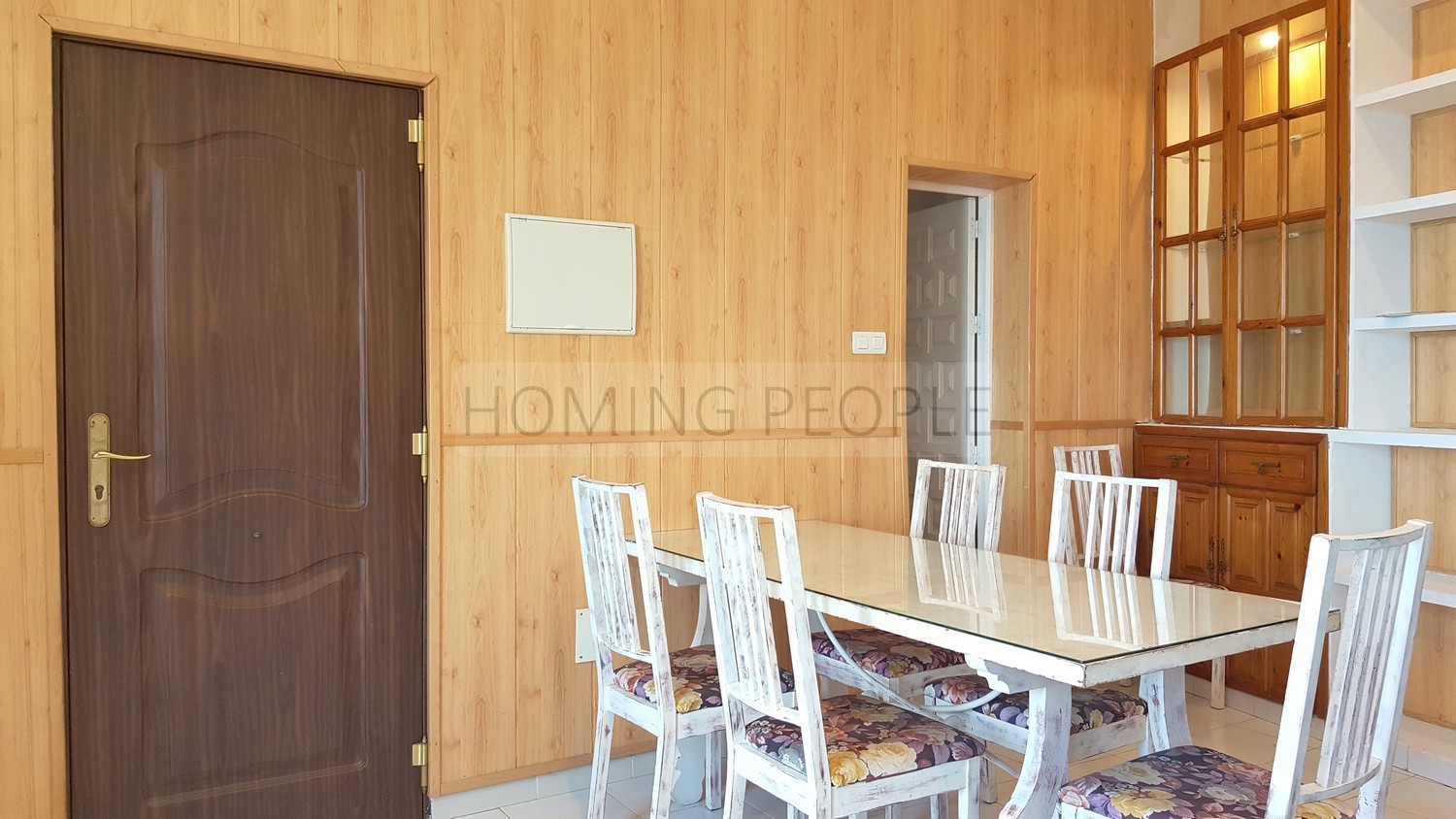 Appartement de type maison avec petit jardin et vue magnifique sur la mer