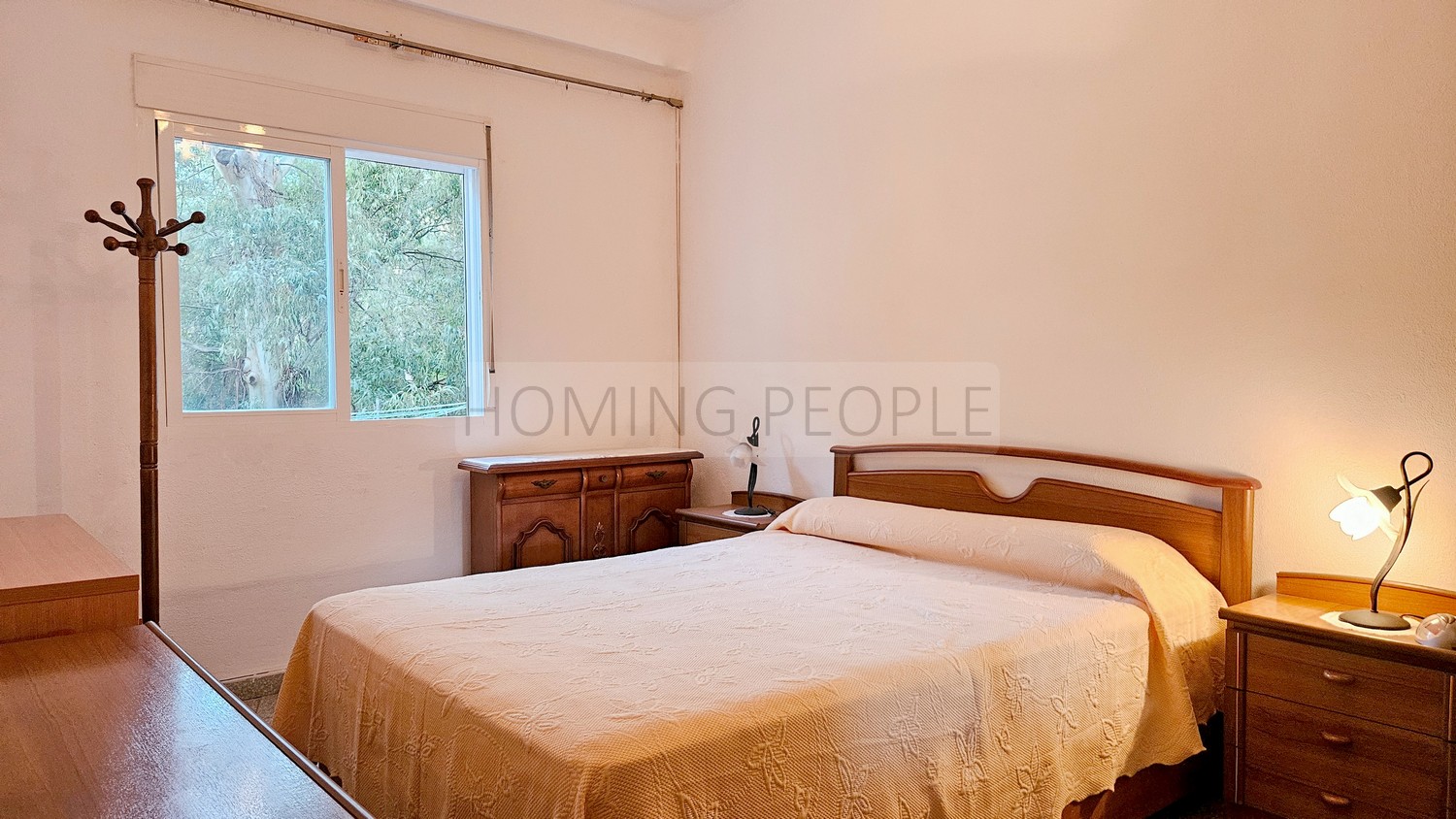 Piso a reformar en zona céntrica y tranquila con servicios