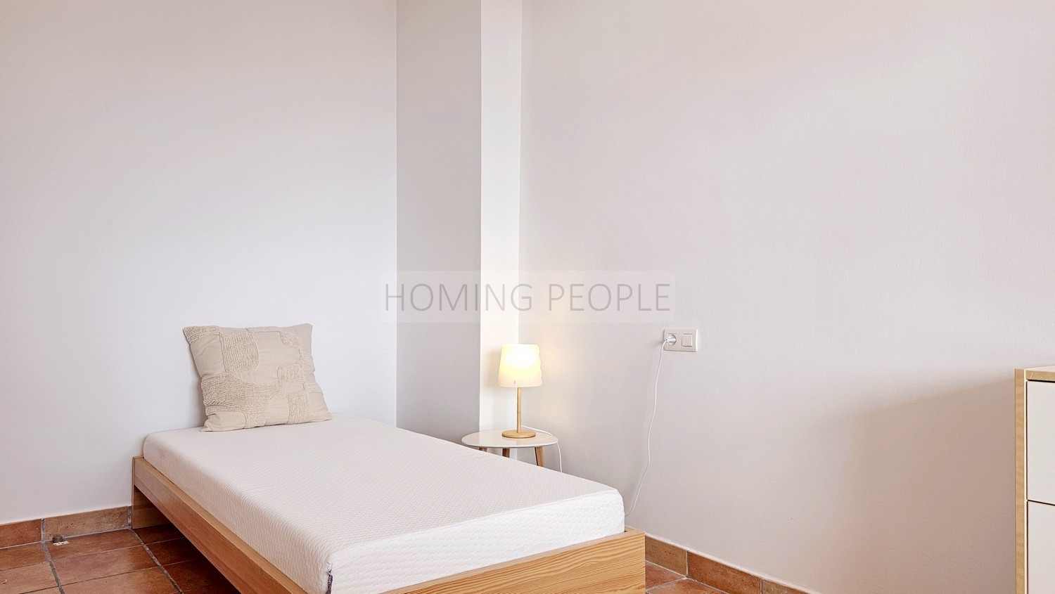 Magnifique maison avec vue panoramique sur la baie: Intimité, garage et distance à pied de la plage!