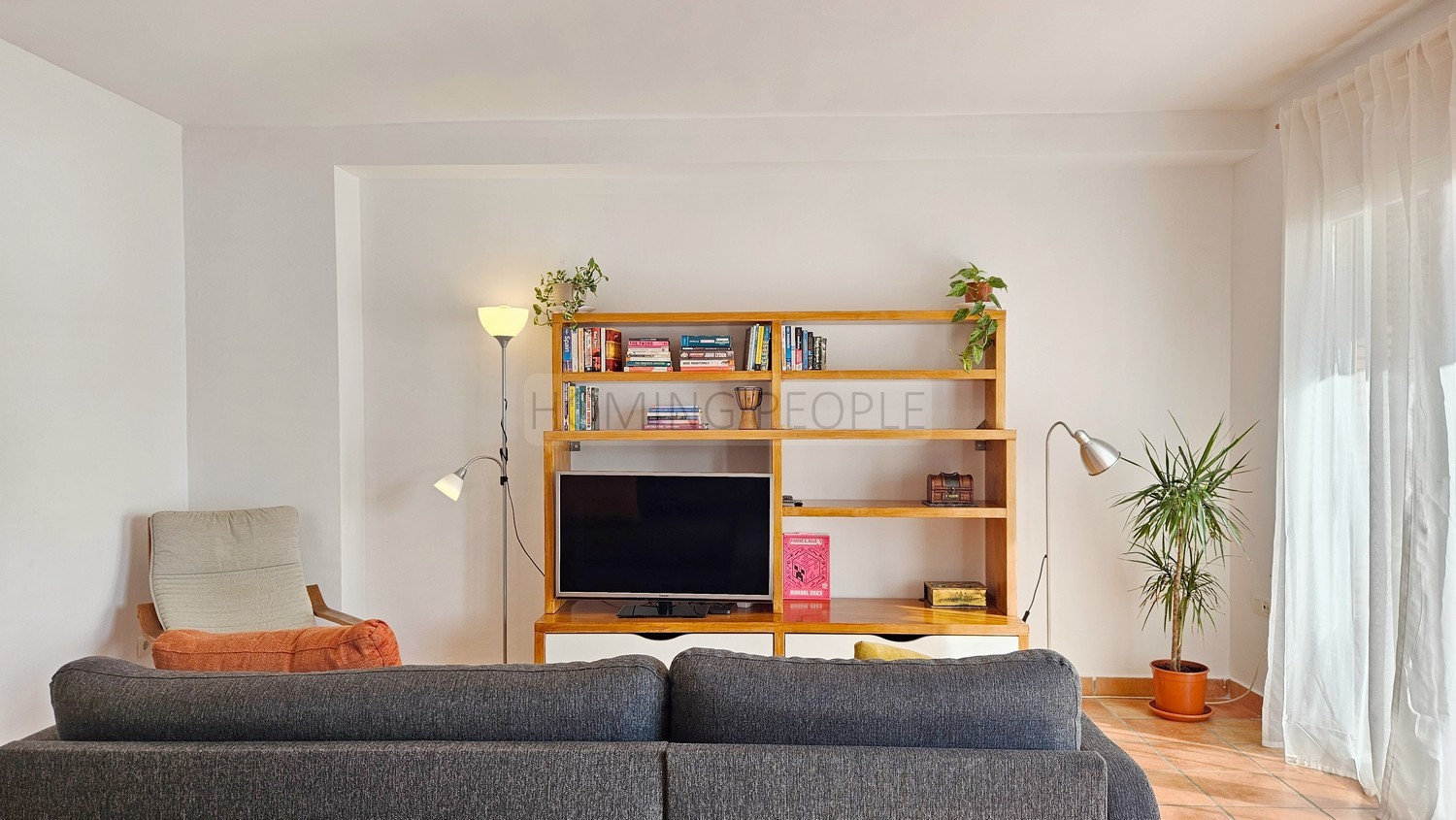 Magnifique maison avec vue panoramique sur la baie: Intimité, garage et distance à pied de la plage!