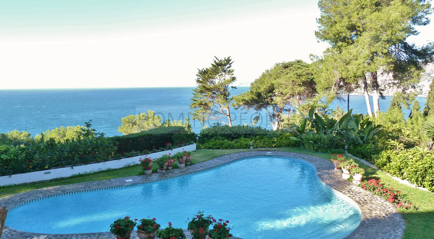 Villa spacieuse, jardins avec beaucoup de charme