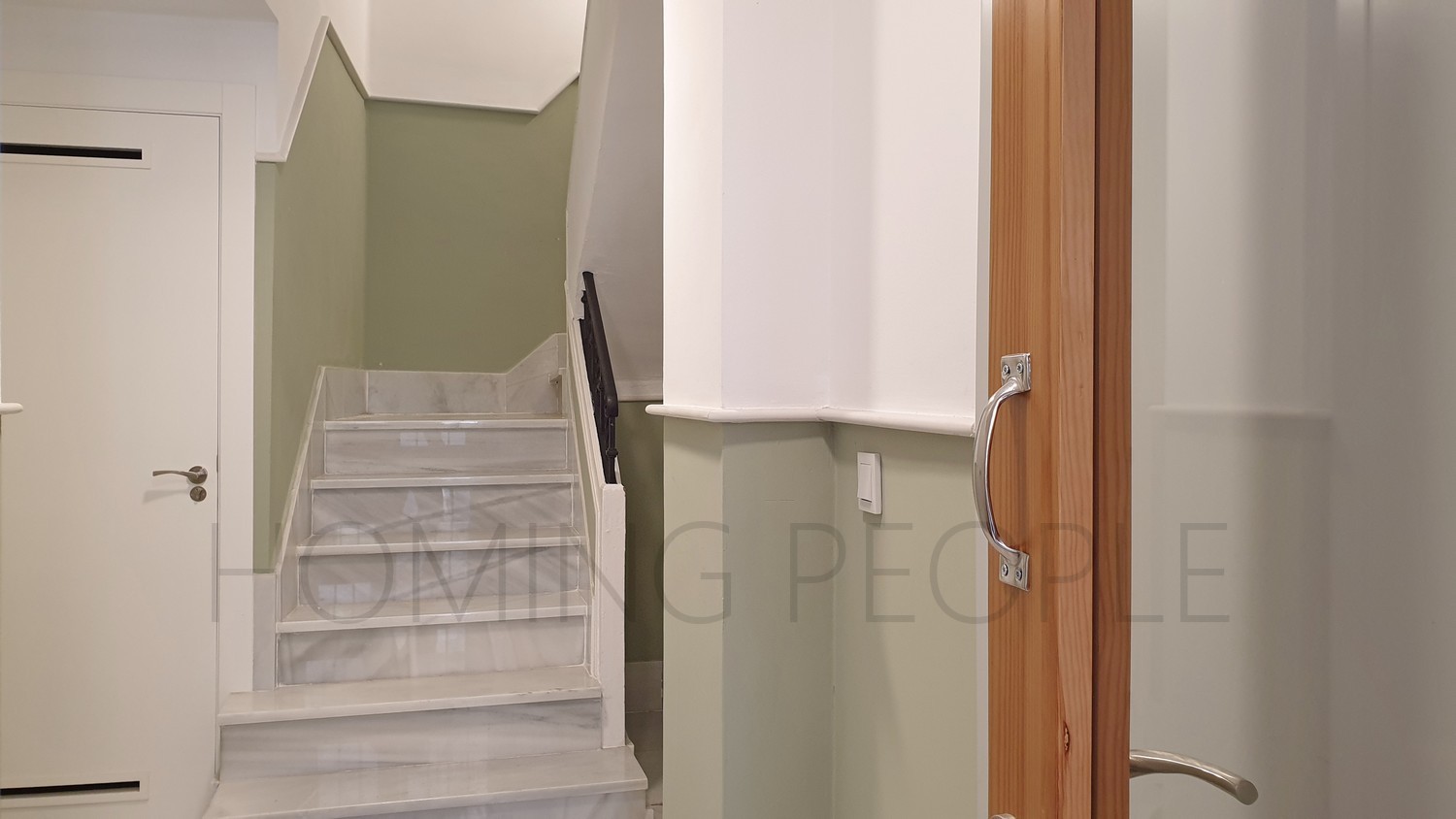 Apartamento moderno y luminoso en un edificio céntrico y con encanto