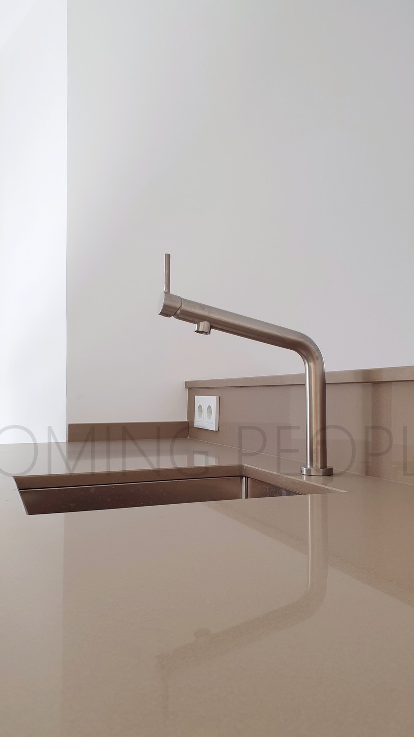 Apartamento moderno y luminoso en un edificio céntrico y con encanto