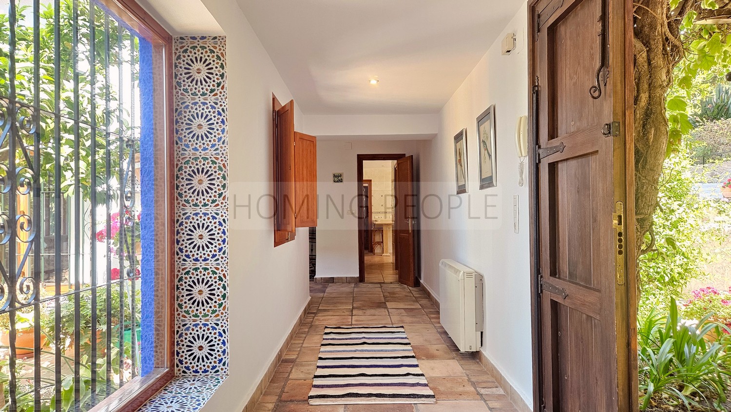 Great, charming villa with mature gardens