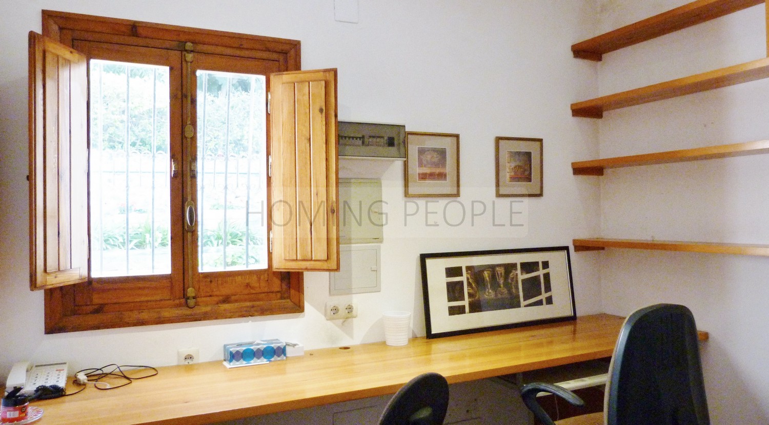 Villa espaciosa y jardines con mucho encanto