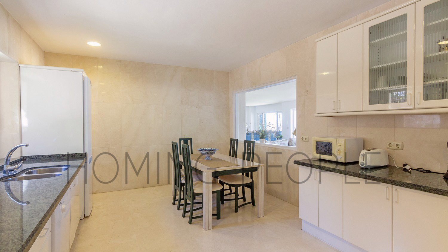 Estancias a lo grande con vistas idílicas a la bahía y acceso a la piscina