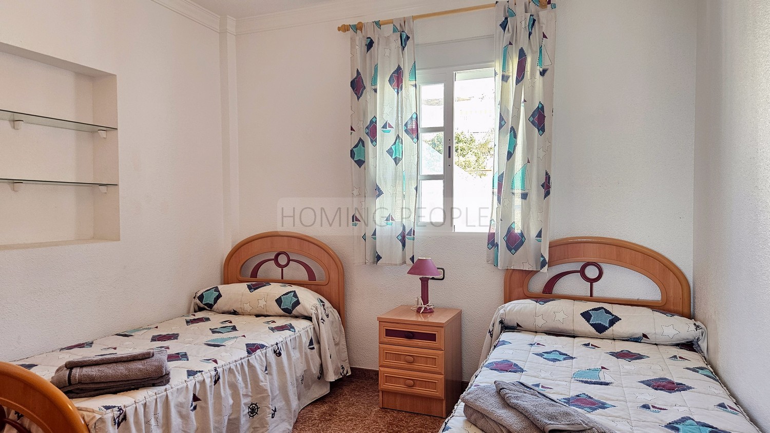 Chalet de campo con apartamento de invitados, piscina y preciosas vistas a la bahía