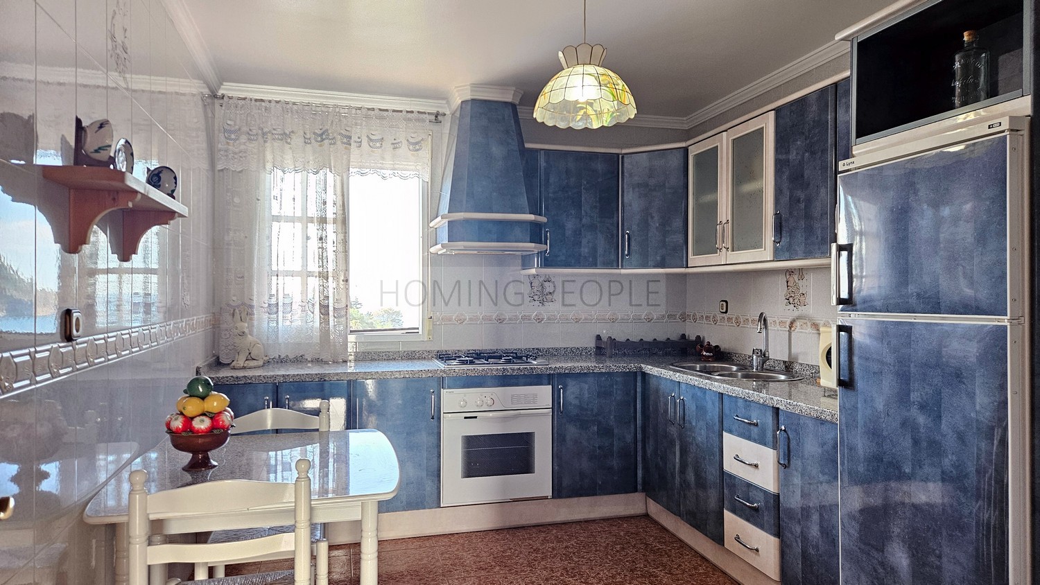 Chalet de campo con apartamento de invitados, piscina y preciosas vistas a la bahía