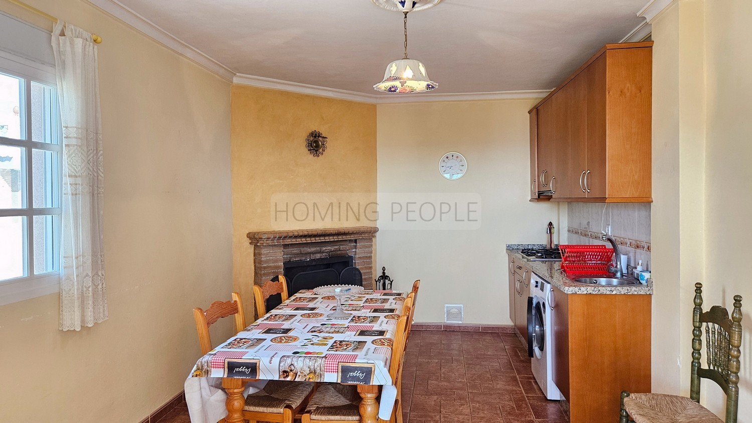 Chalet de campo con apartamento de invitados, piscina y preciosas vistas a la bahía