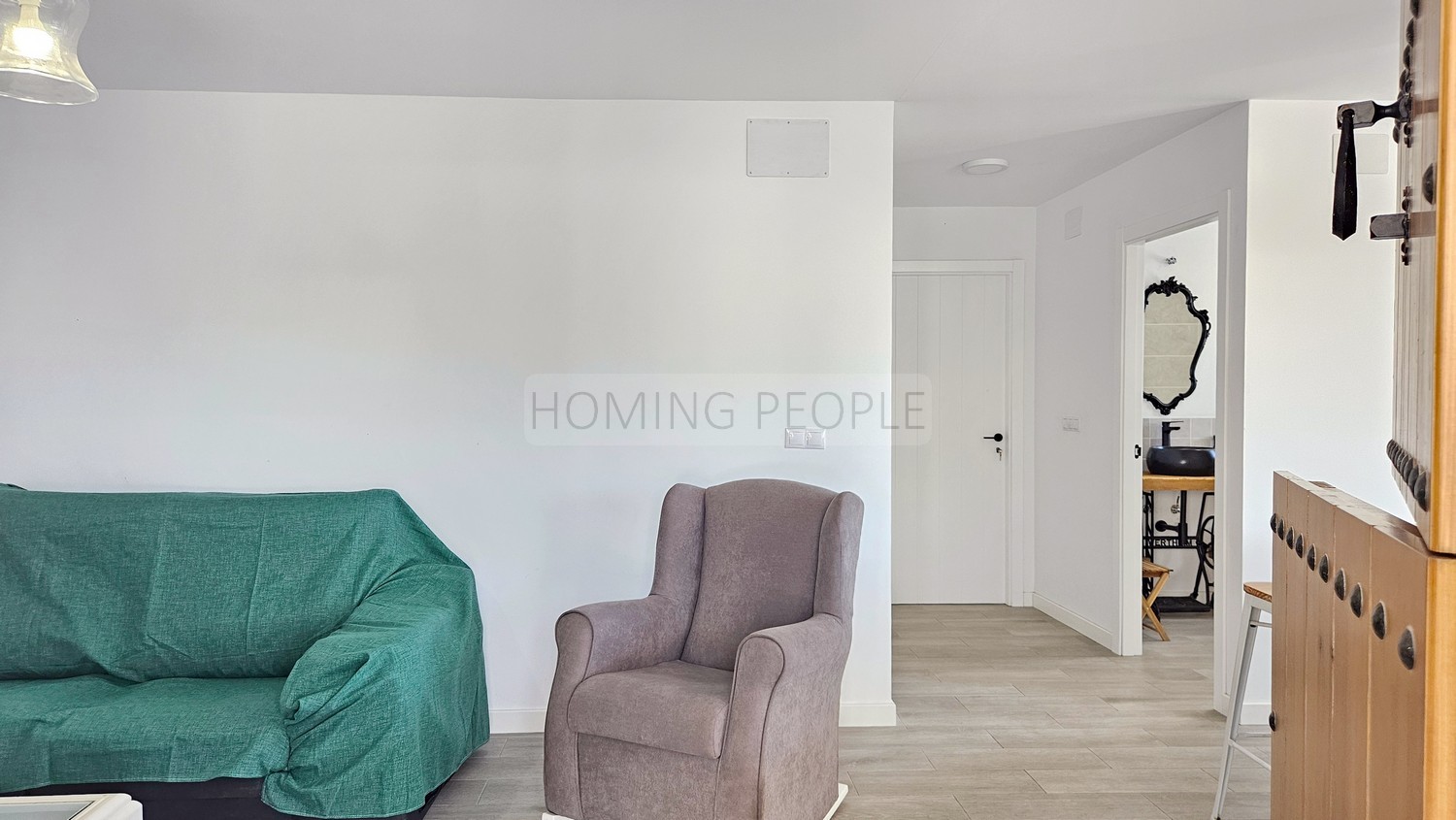 Chalet de campo con apartamento de invitados, piscina y preciosas vistas a la bahía