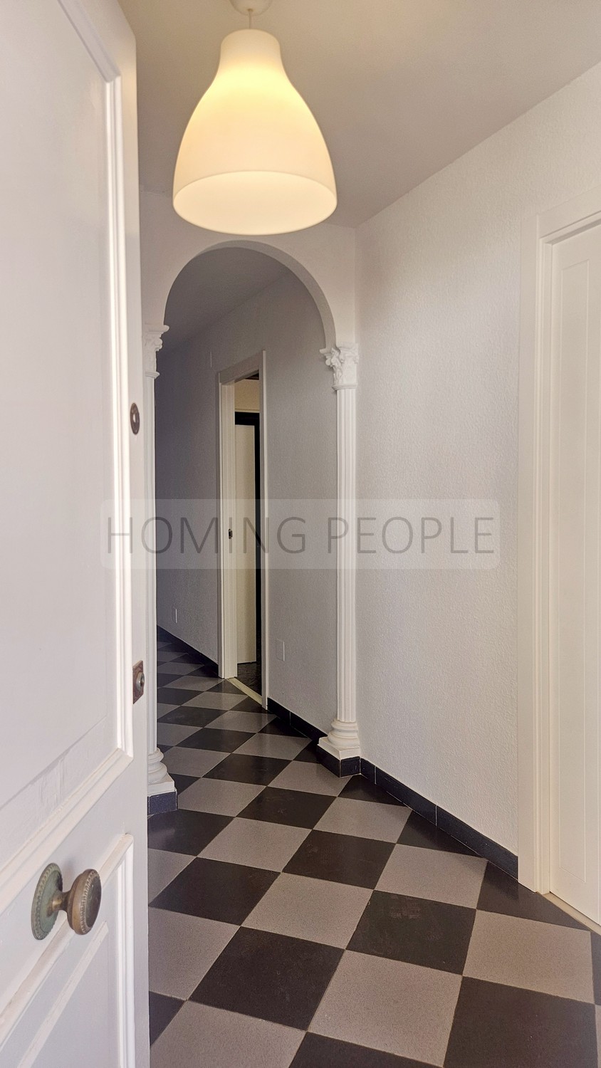 Chalet grande y soleado con piscina: Dos viviendas en una !