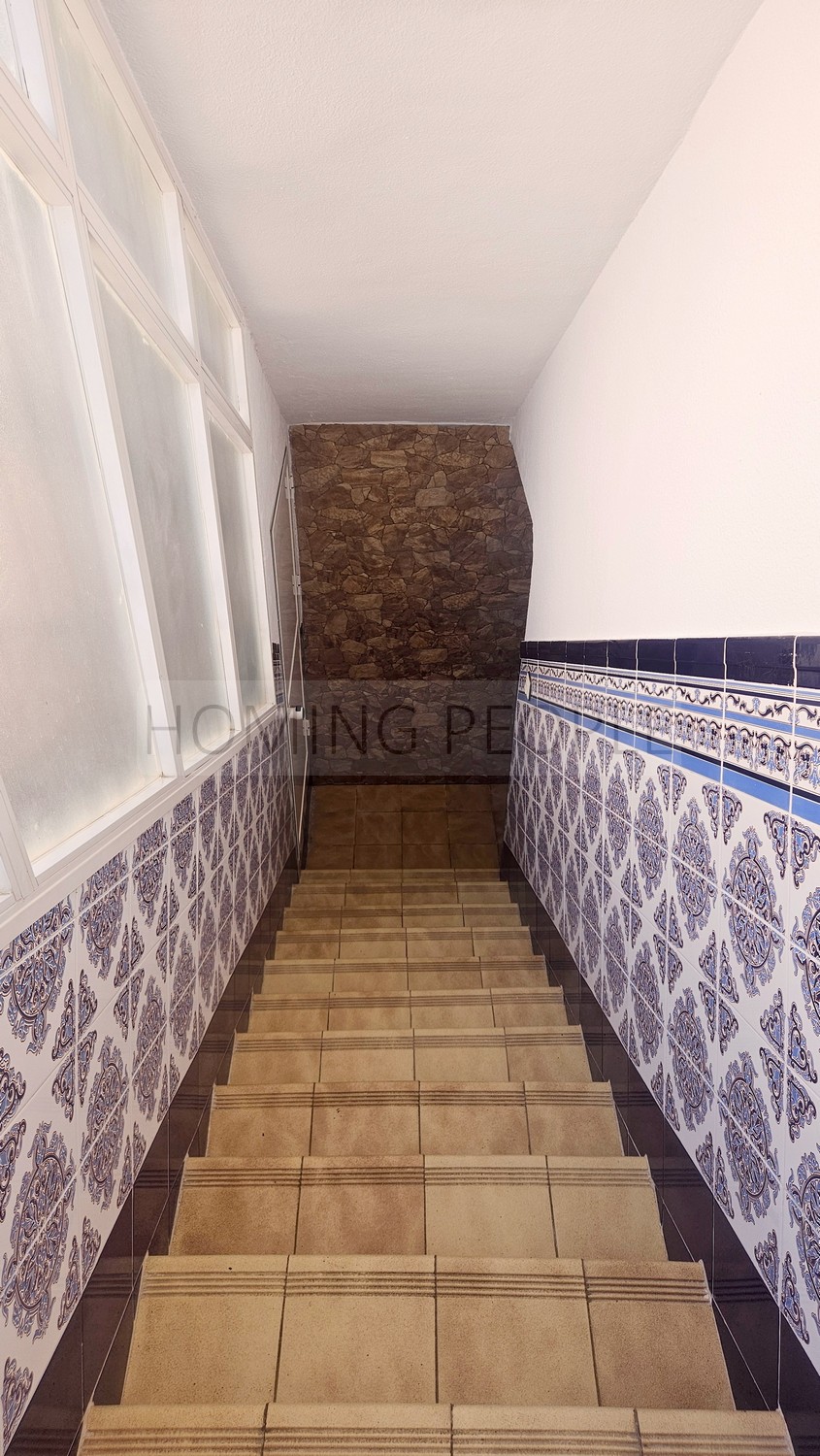 Chalet grande y soleado con piscina: Dos viviendas en una !