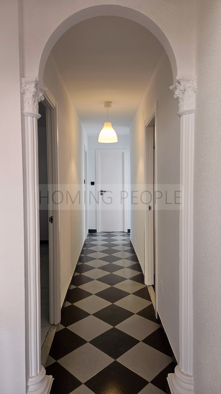 Chalet grande y soleado con piscina: Dos viviendas en una !