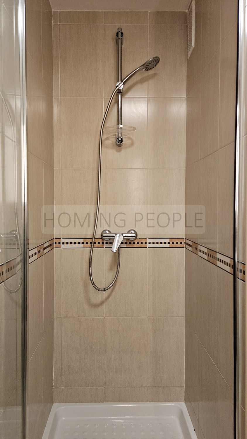 Piso céntrico muy bien equipado, con terraza y vistas