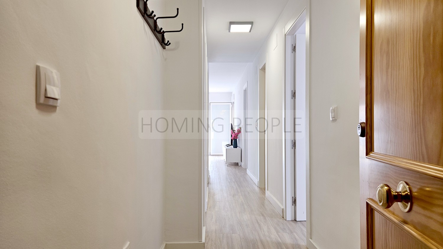 Piso céntrico muy bien equipado, con terraza y vistas