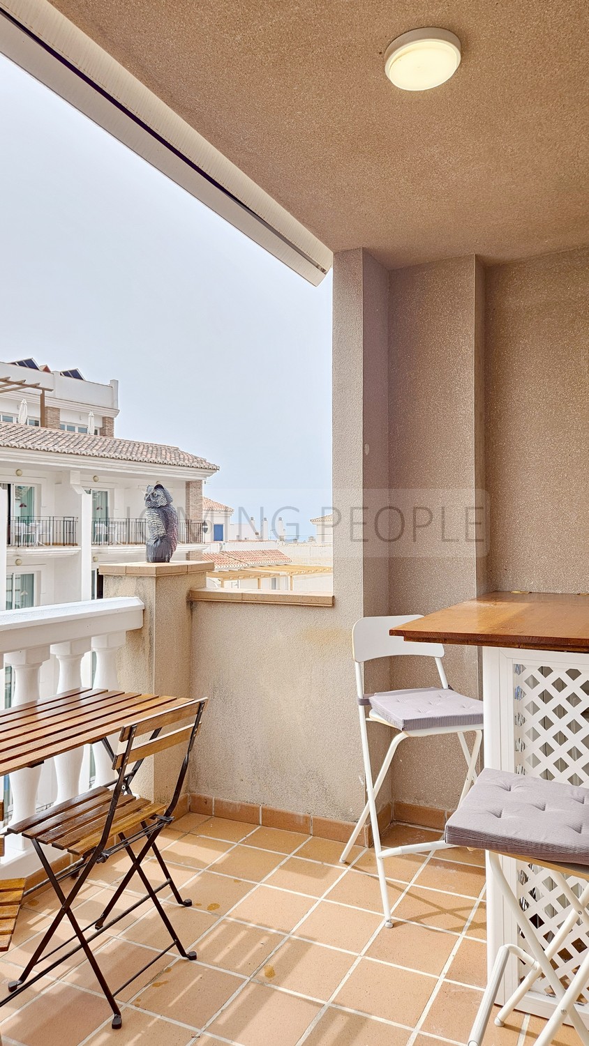 Piso céntrico muy bien equipado, con terraza y vistas