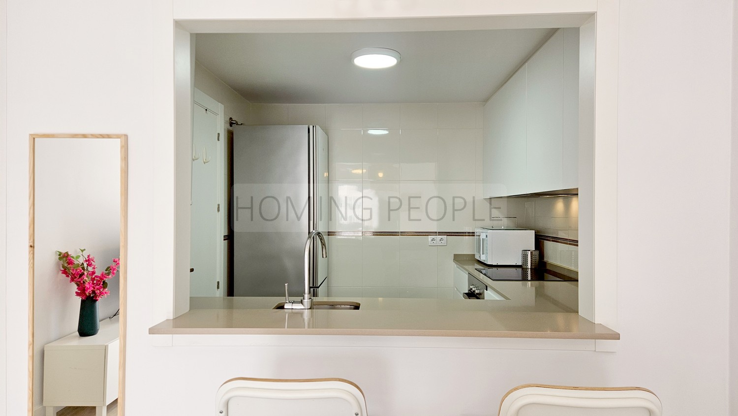 Piso céntrico muy bien equipado, con terraza y vistas