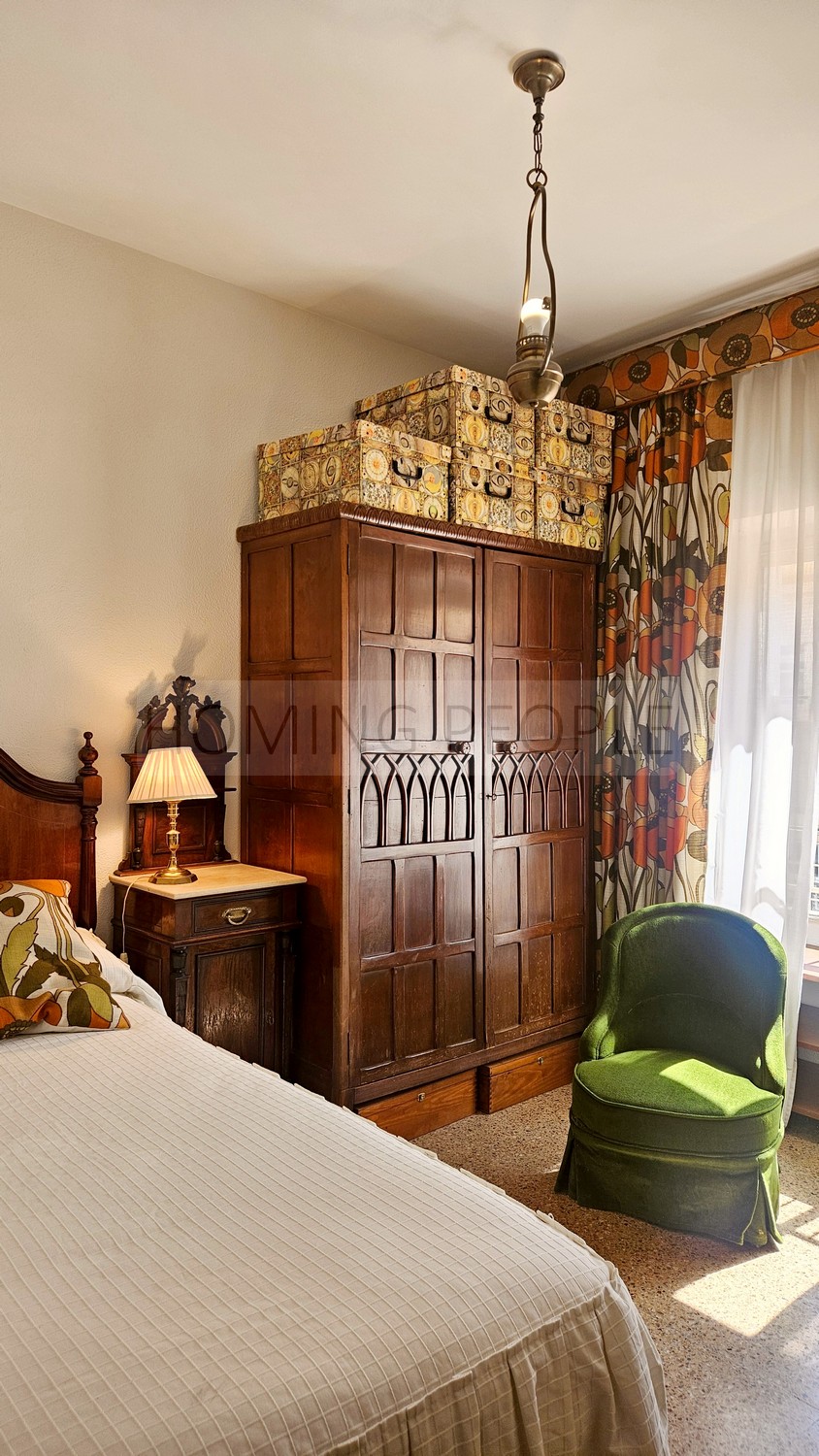 Spacious second-hand flat: Lots of natural light and just a stone's throw from Malagueta Beach