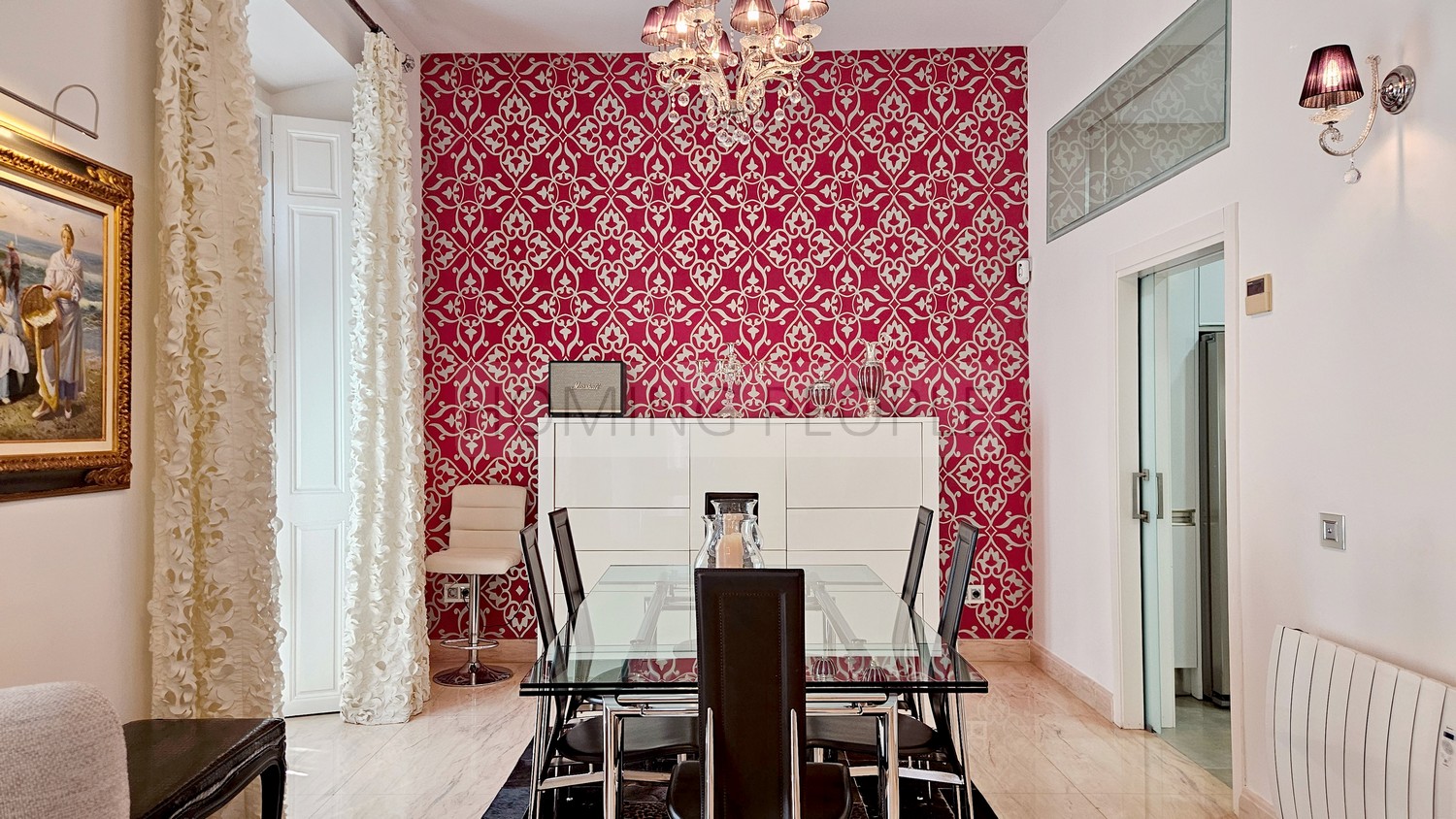 A luxury flat, very well-equipped and soundproofed, in the heart of the city