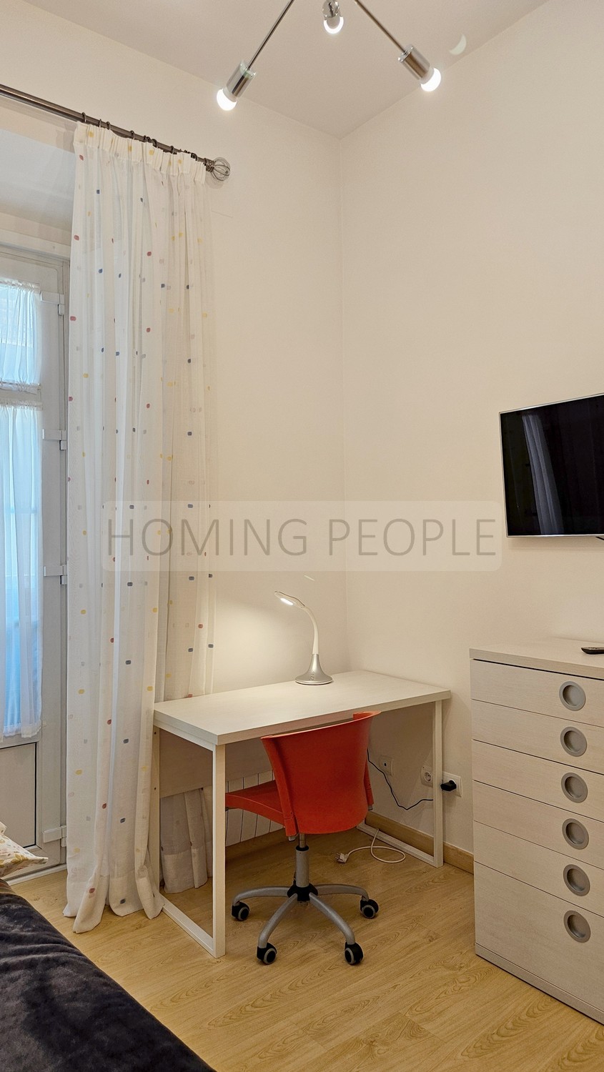 A luxury flat, very well-equipped and soundproofed, in the heart of the city