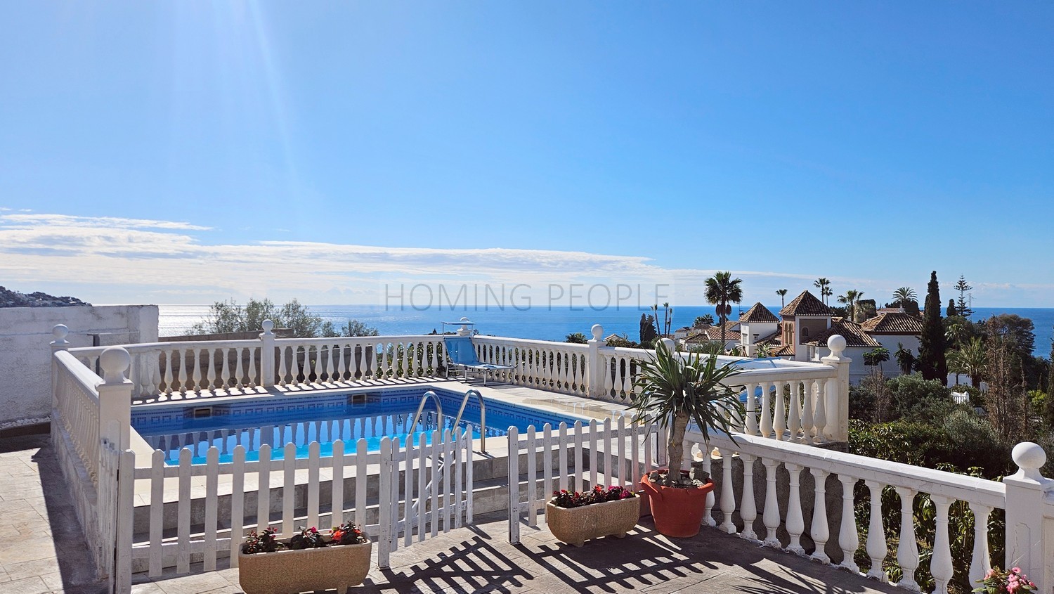 Chalet de campo con apartamento de invitados, piscina y preciosas vistas a la bahía