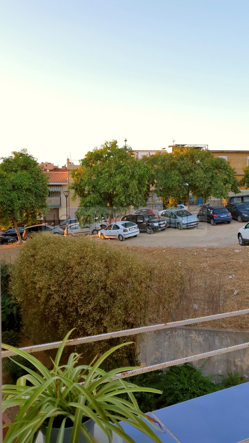 Apartamento luminoso, recién reformado y con facilidad de aparcamiento y facilidades de transporte