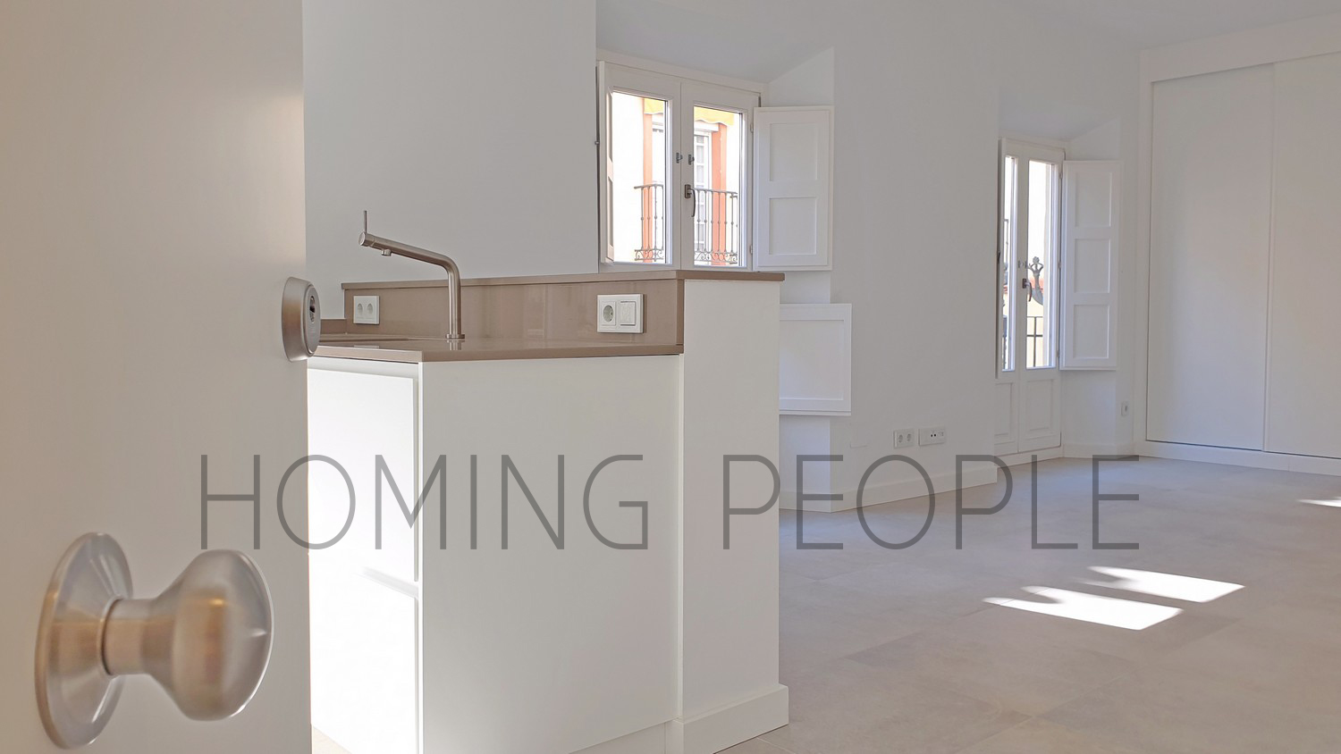 Appartement récemment rénové : Beaucoup de lumière dans ce charmant, petit immeuble du centre ville !