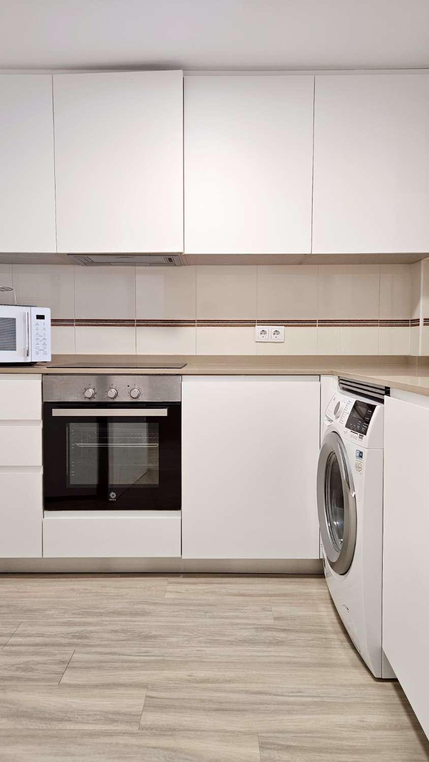 A well-appointed flat in the city centre... & a terrace with views to the sea and the old town!