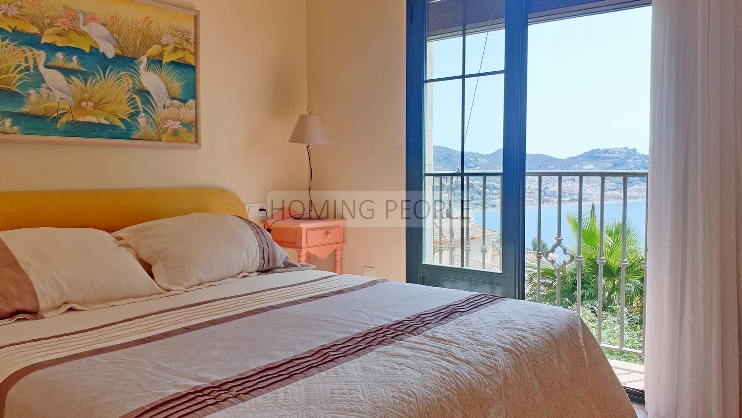 Precioso semiadosado con jardín y unas maravillosas vistas al mar