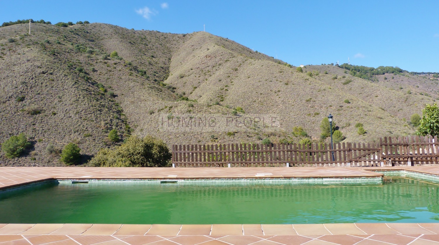 Villa, pool & high level equestrian facilities within 10 hectars of land & only 10 minutes' reach from the city!