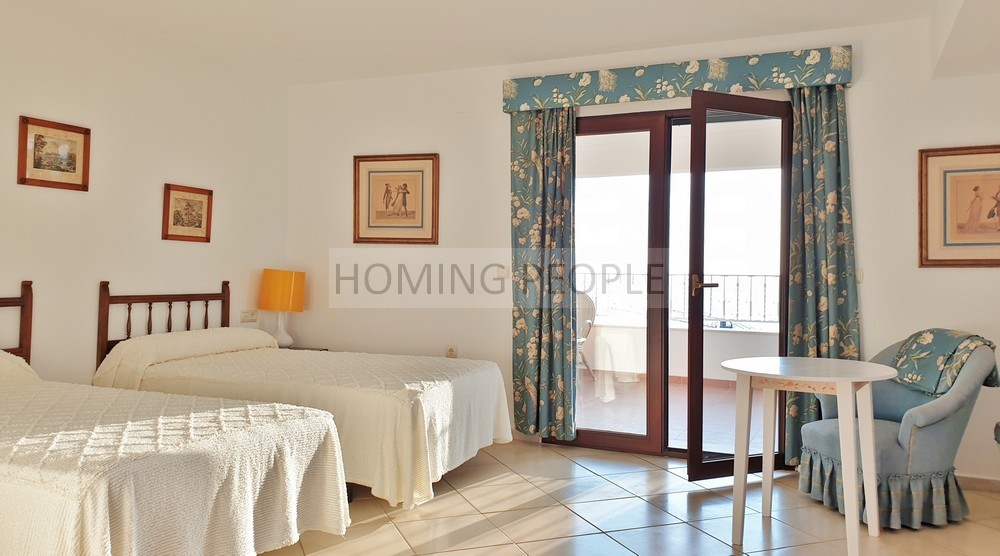 Espectacular chalet con mucho encanto; distribución interna ideal para compartir o recibir familiares