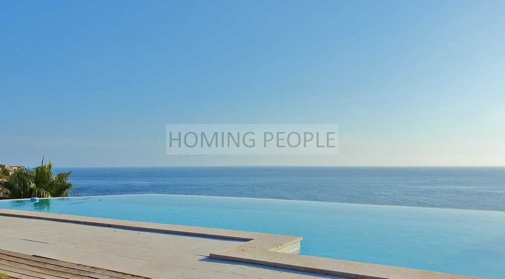 Espectacular chalet con mucho encanto; distribución interna ideal para compartir o recibir familiares