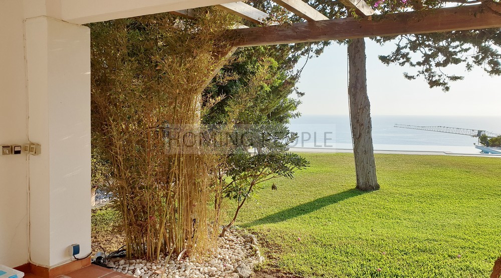 Espectacular chalet con mucho encanto; distribución interna ideal para compartir o recibir familiares
