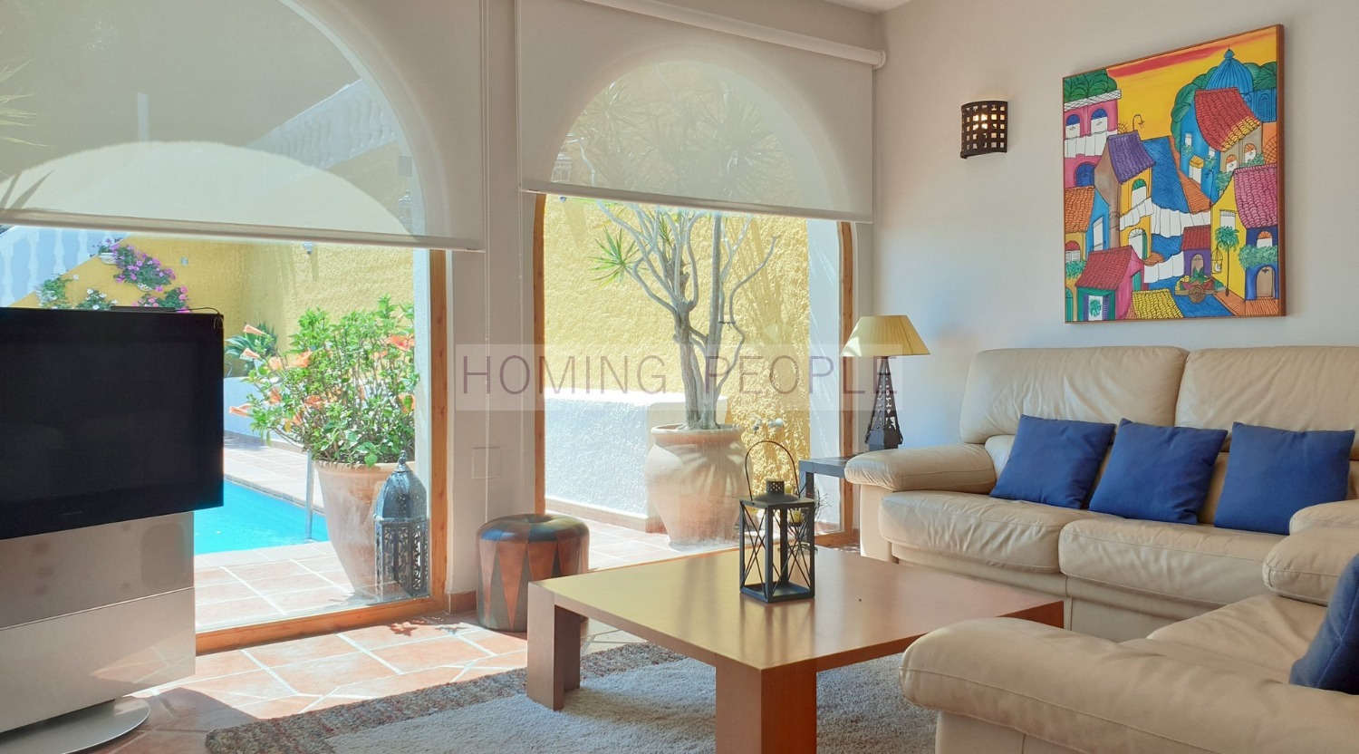 VENDIDO_Villa con piscina y vistas al mar, situado en zona residencial muy apreciada
