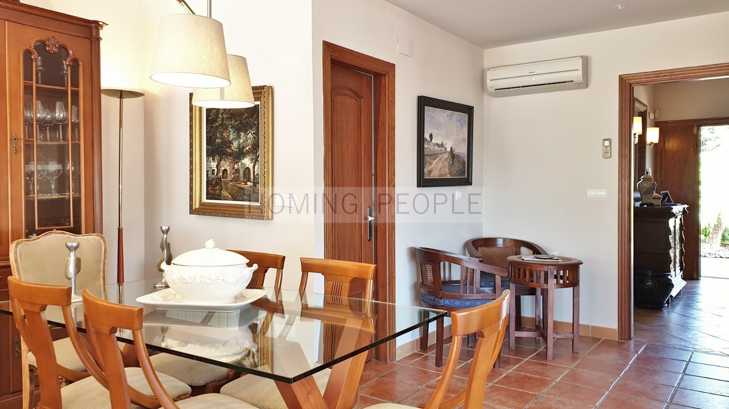 VENDIDO_Villa con piscina y vistas al mar, situado en zona residencial muy apreciada