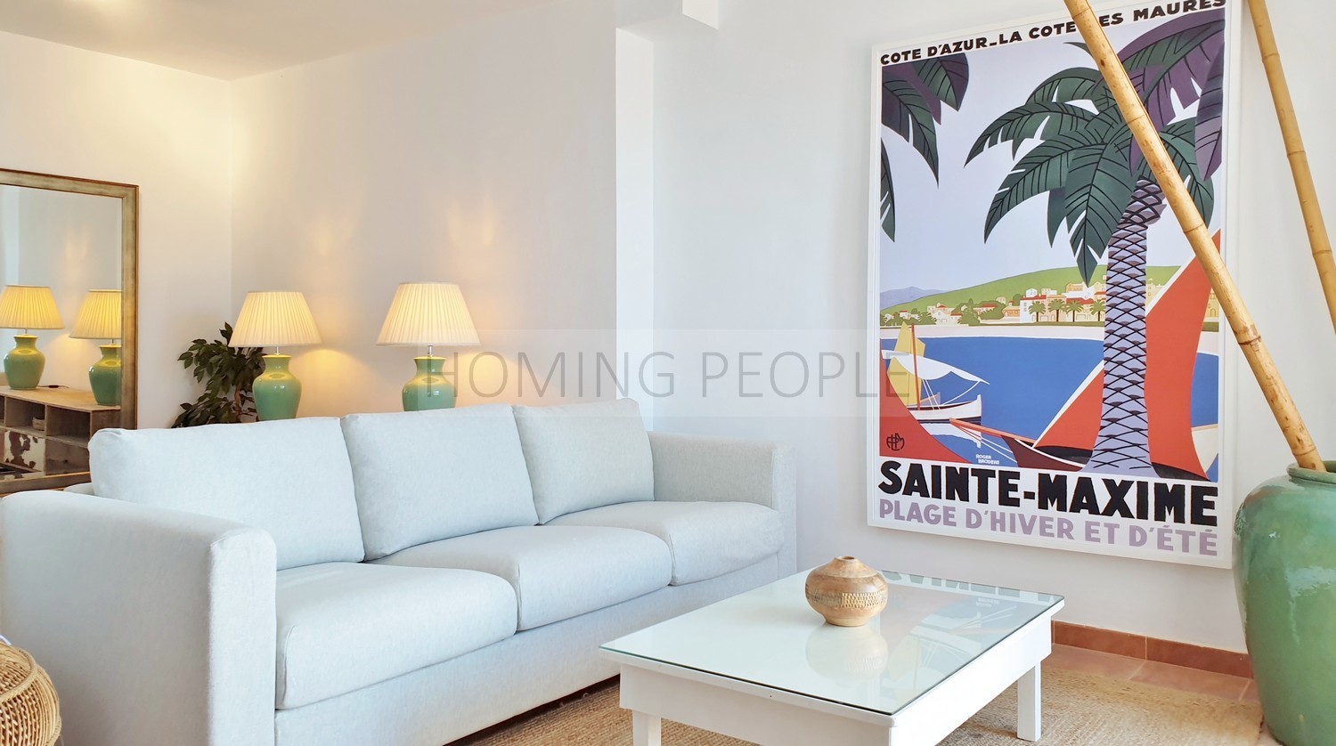 Spacious, freshly decorated home with all fittings and a guest room