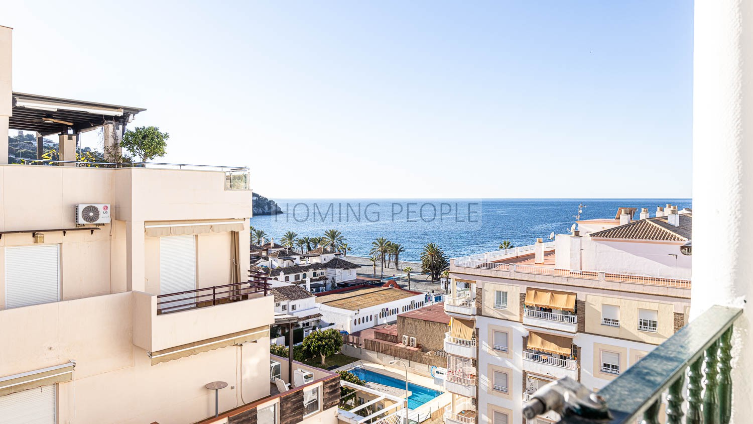 [SOLD]: Great flat with nice terrace & sea views