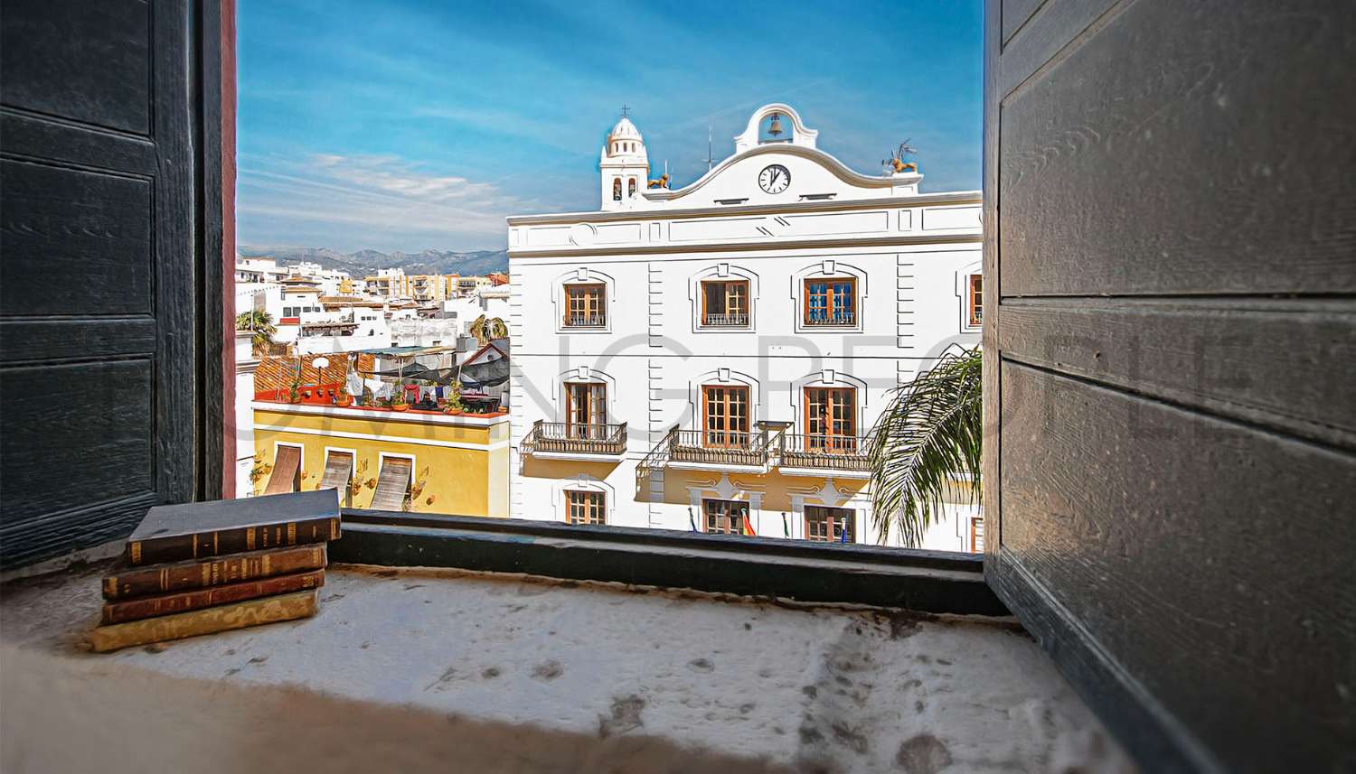 Neo-Renaissance building in Plaza de la Constitución with great investment possibilities