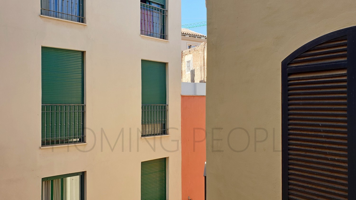 [ALQUILADO]: Apartamento nuevo sin amueblar: Mucha luz en edificio céntrico y con encanto