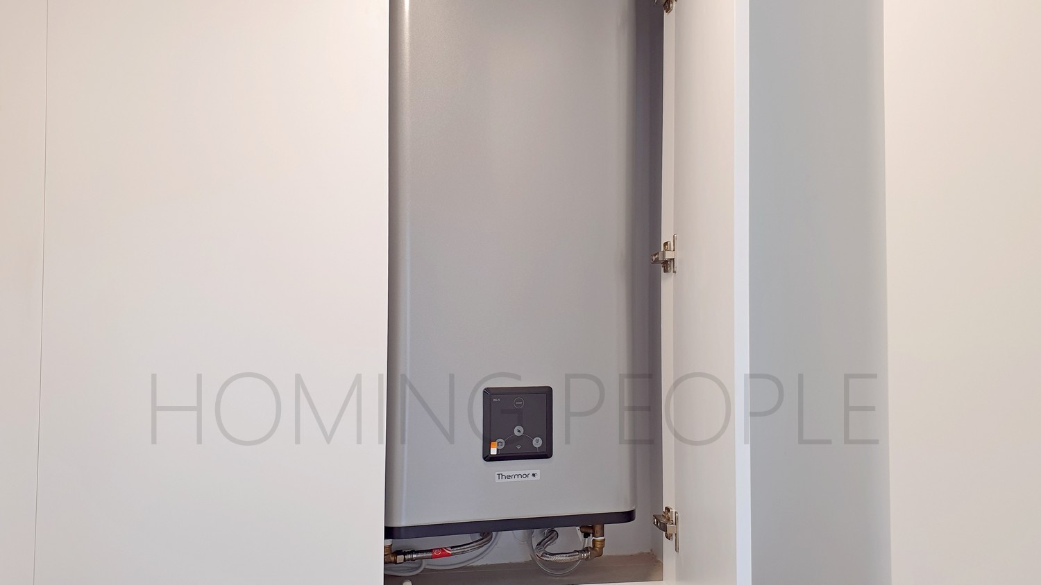 [ALQUILADO]: Apartamento nuevo sin amueblar: Mucha luz en edificio céntrico y con encanto